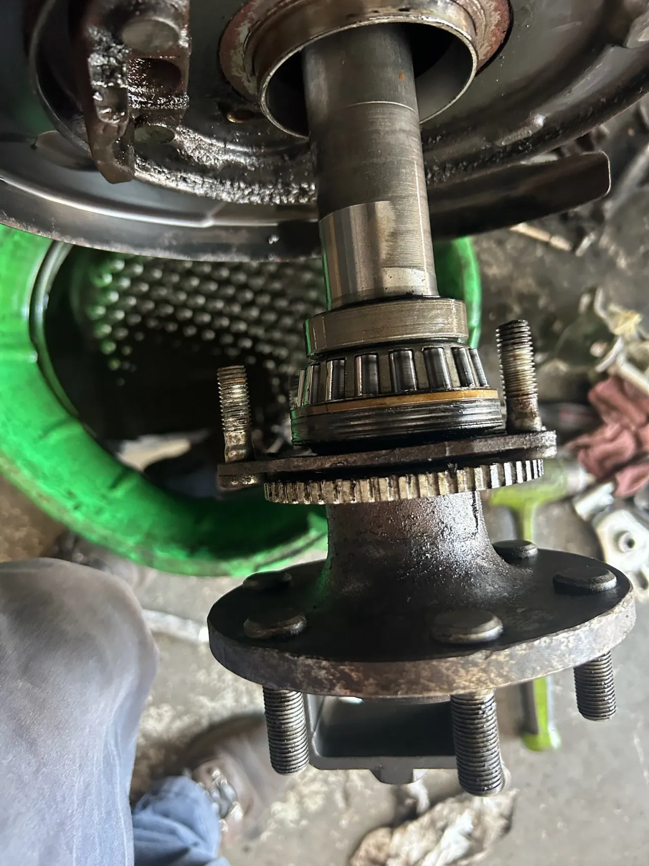 Wheel hub repair detail